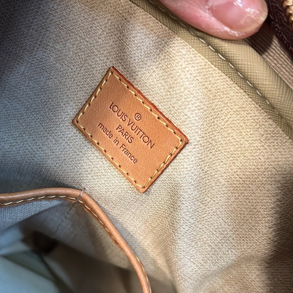 Pre loved authentic LV Trouville - Picture 10 of 13